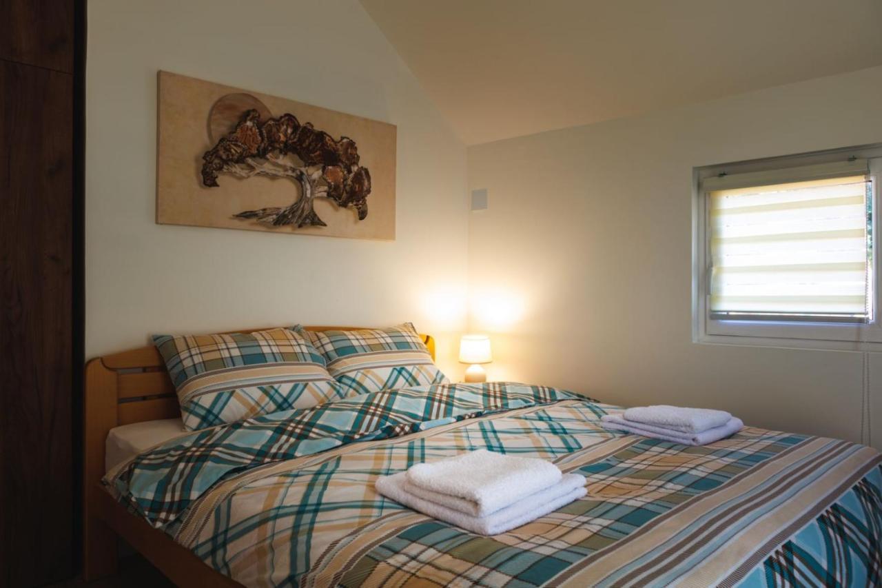 Apartmani Dordevic 哥鲁拜克 外观 照片